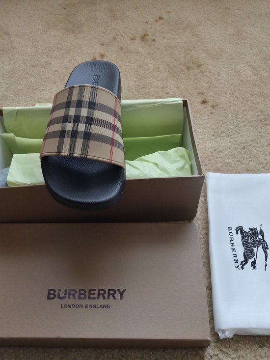 Burberry Other - Burberry Mens 9/Womens 10.5 Slides Size Europe 43
